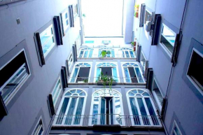 Around Toledo, Napoli